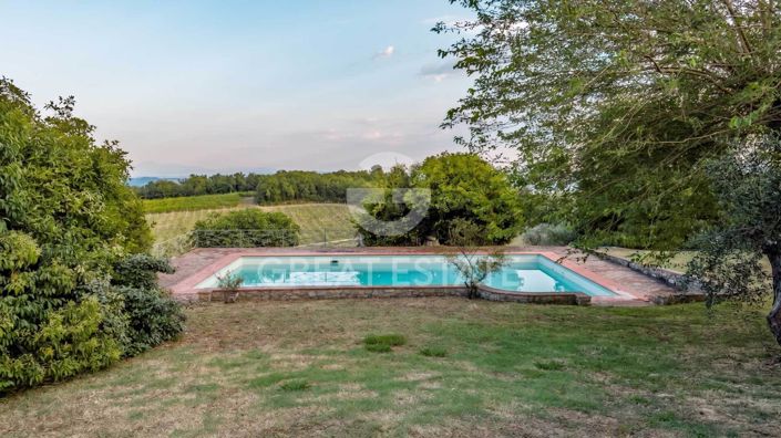 Image No.19-9 Bed Country House for sale