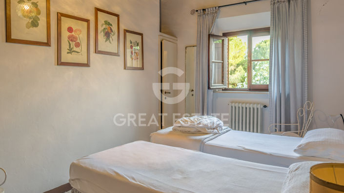 Image No.30-9 Bed Country House for sale