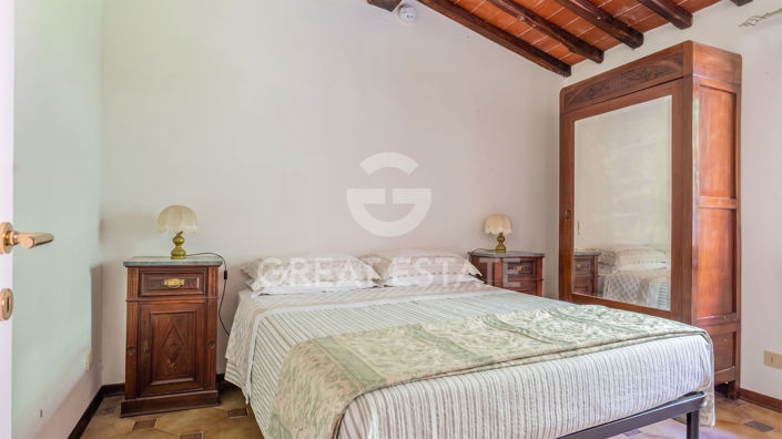 Image No.11-1 Bed Country House for sale