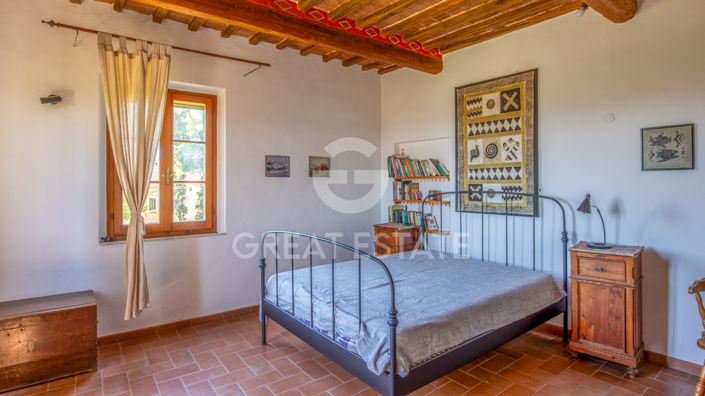 Image No.21-6 Bed Country House for sale