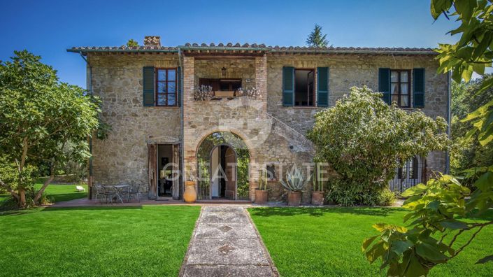Image No.8-Maison de campagne de 7 chambres à vendre à Perugia