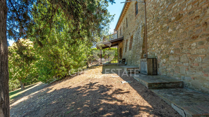 Image No.10-2 Bed Country House for sale