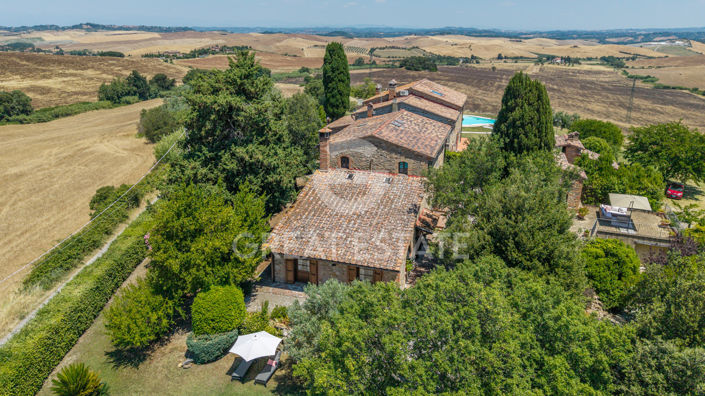 Image No.17-2 Bed Country House for sale