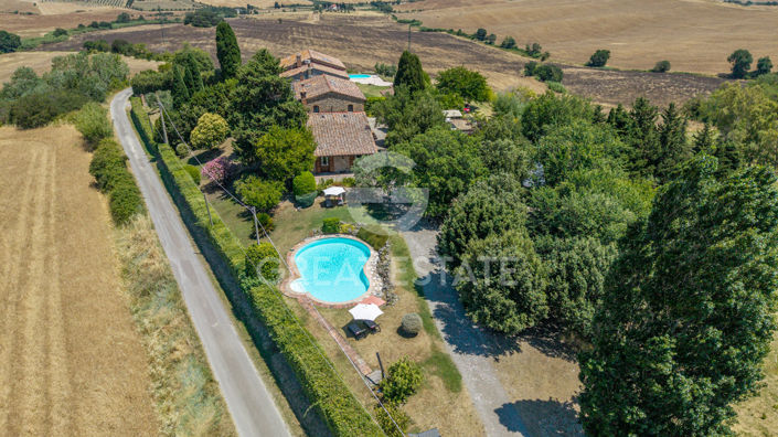 Image No.19-2 Bed Country House for sale
