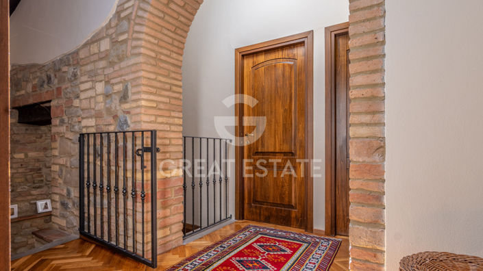 Image No.34-2 Bed Country House for sale