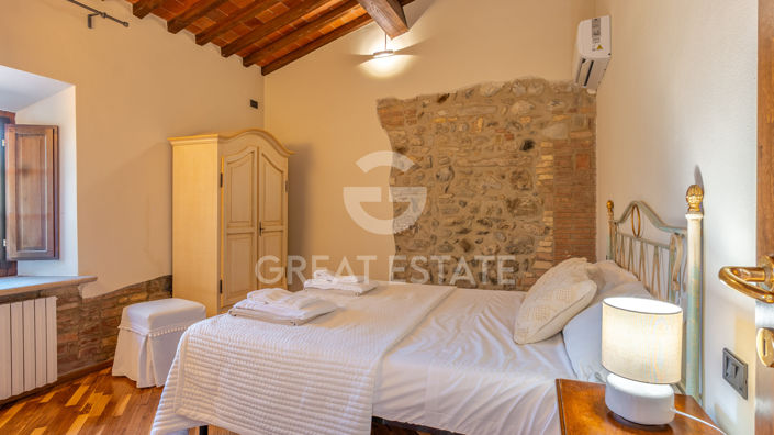 Image No.36-2 Bed Country House for sale