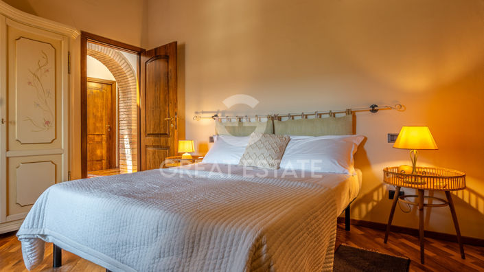 Image No.38-2 Bed Country House for sale