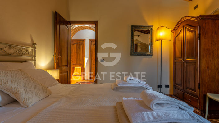 Image No.42-2 Bed Country House for sale