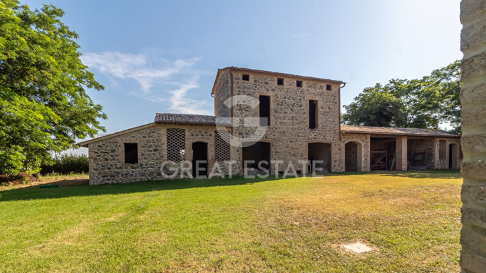 Image No.11-Maison de campagne de 8 chambres à vendre à Castèl Giorgio