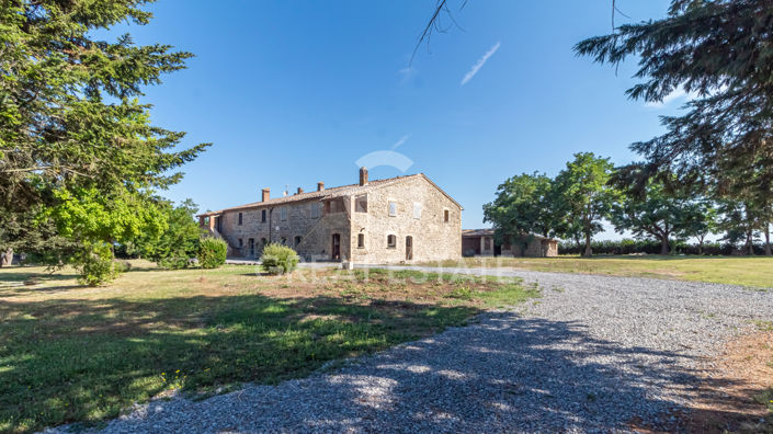 Image No.3-Maison de campagne de 8 chambres à vendre à Castèl Giorgio