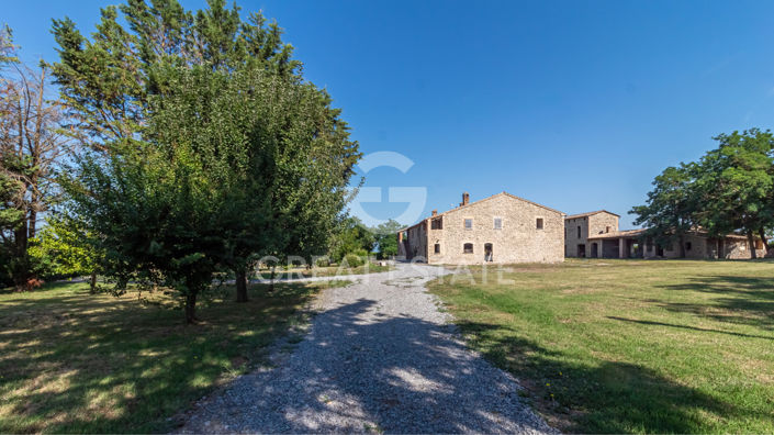 Image No.4-Maison de campagne de 8 chambres à vendre à Castèl Giorgio