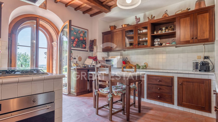 Image No.25-6 Bed Country House for sale
