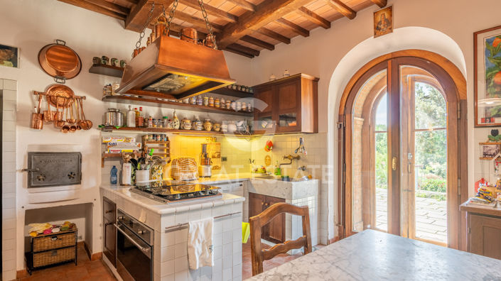 Image No.26-6 Bed Country House for sale