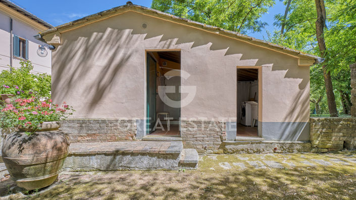Image No.11-8 Bed Country House for sale