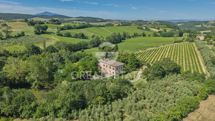 Image No.17-8 Bed Country House for sale