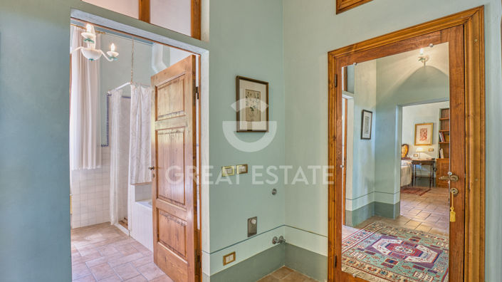 Image No.24-8 Bed Country House for sale