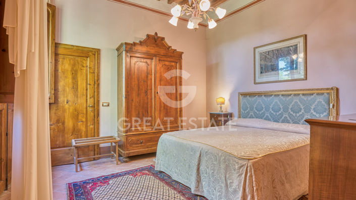 Image No.35-8 Bed Country House for sale