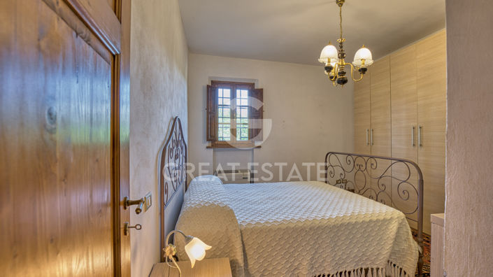 Image No.41-8 Bed Country House for sale