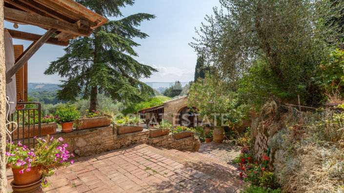 Image No.16-5 Bed Country House for sale