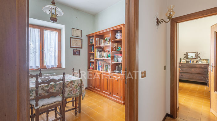 Image No.26-5 Bed Country House for sale