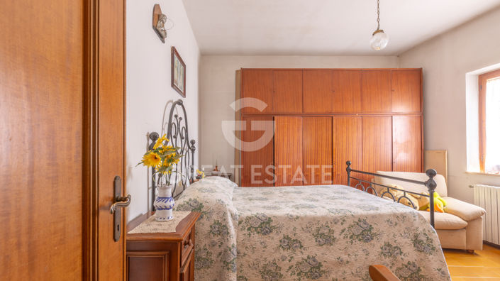 Image No.31-5 Bed Country House for sale