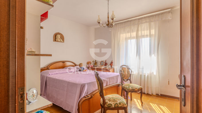 Image No.33-5 Bed Country House for sale
