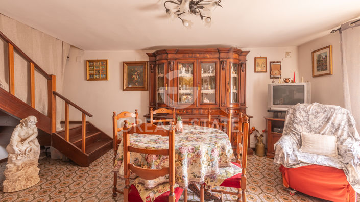 Image No.6-5 Bed Country House for sale
