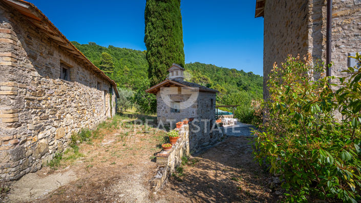 Image No.15-3 Bed Country House for sale