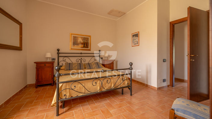 Image No.33-3 Bed Country House for sale