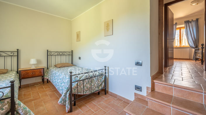 Image No.34-3 Bed Country House for sale