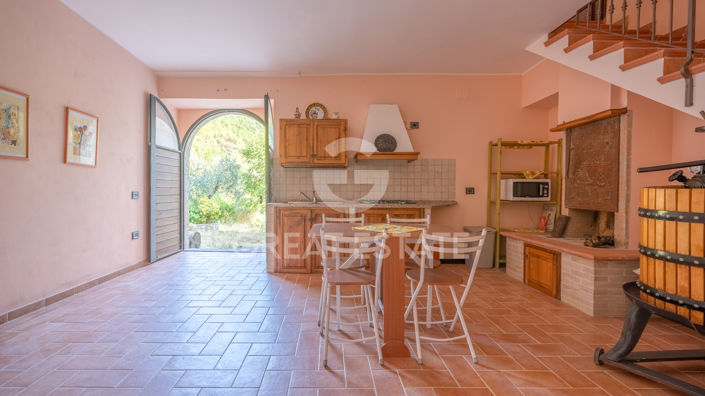 Image No.40-3 Bed Country House for sale