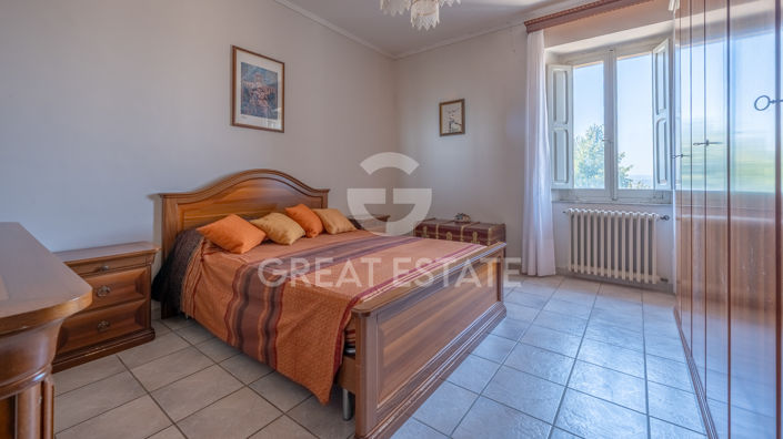 Image No.15-4 Bed Property for sale