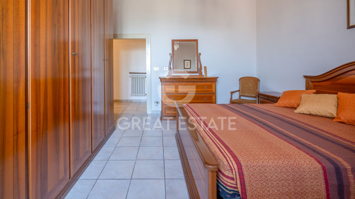 Image No.16-4 Bed Property for sale