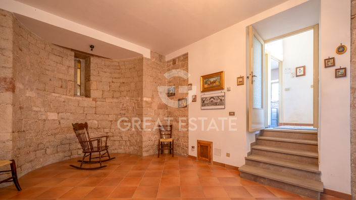 Image No.19-4 Bed Property for sale