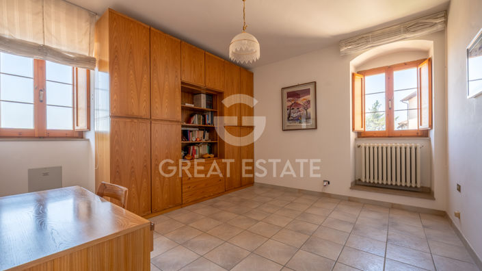 Image No.23-4 Bed Property for sale