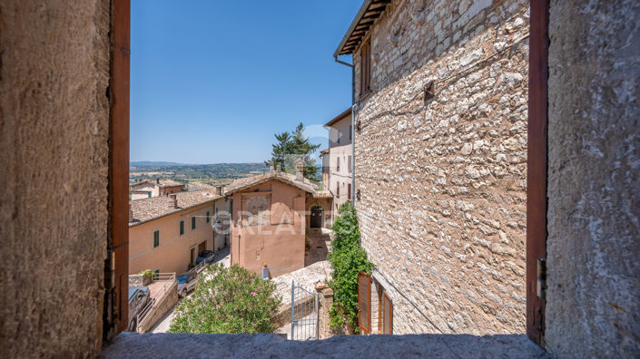 Image No.28-4 Bed Property for sale