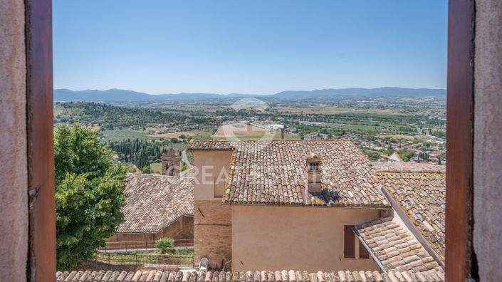 Image No.29-4 Bed Property for sale