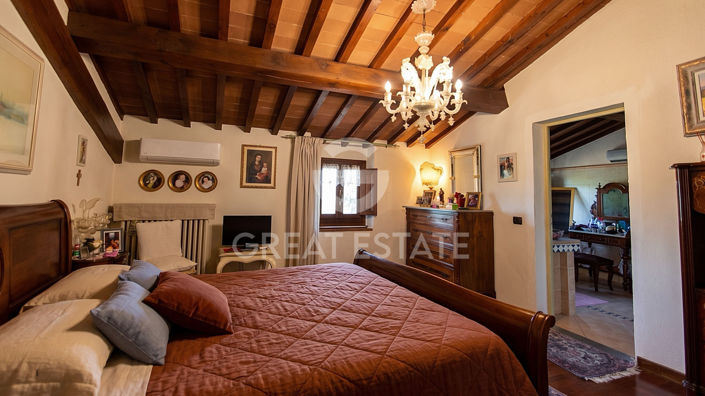 Image No.19-7 Bed Country House for sale
