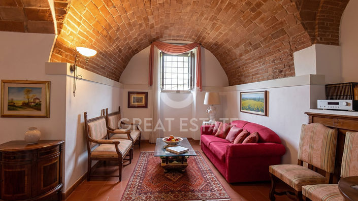 Image No.2-7 Bed Country House for sale