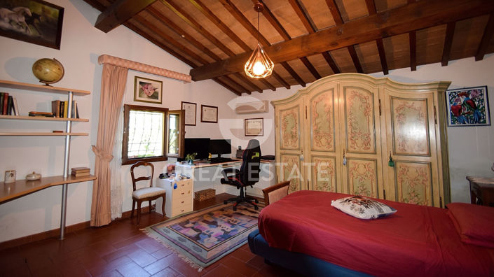 Image No.21-7 Bed Country House for sale