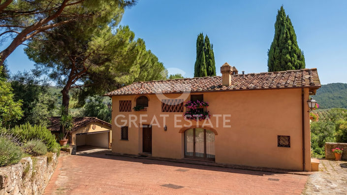 Image No.8-7 Bed Country House for sale
