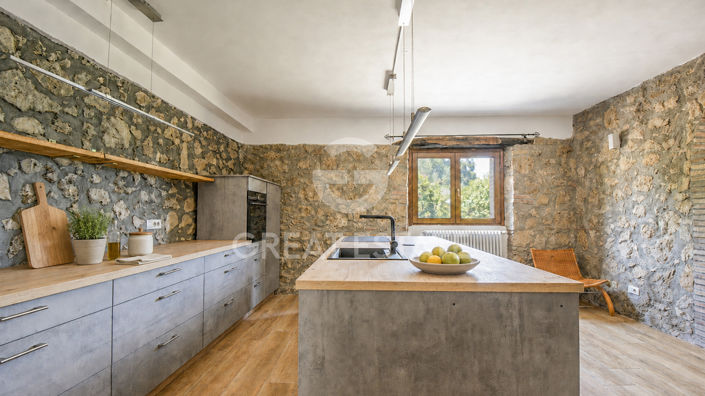 Image No.12-3 Bed Country House for sale
