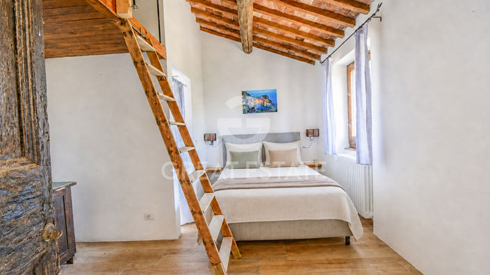 Image No.15-3 Bed Country House for sale