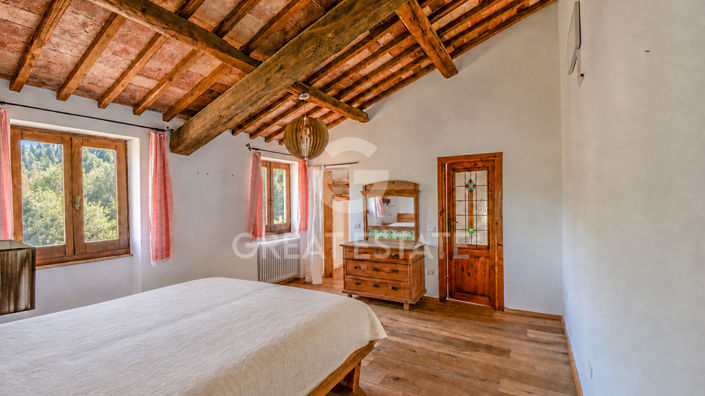 Image No.16-3 Bed Country House for sale