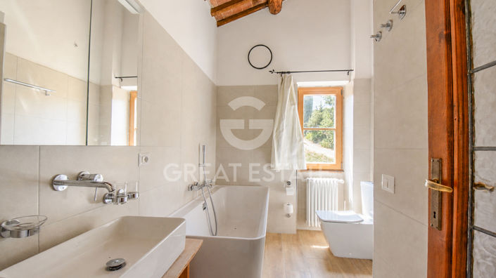 Image No.19-3 Bed Country House for sale