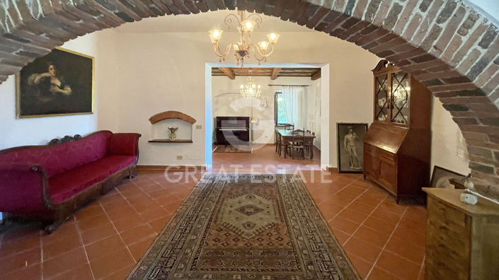 Image No.3-Maison de campagne de 6 chambres à vendre à Arezzo