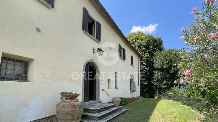 Image No.4-Maison de campagne de 6 chambres à vendre à Arezzo