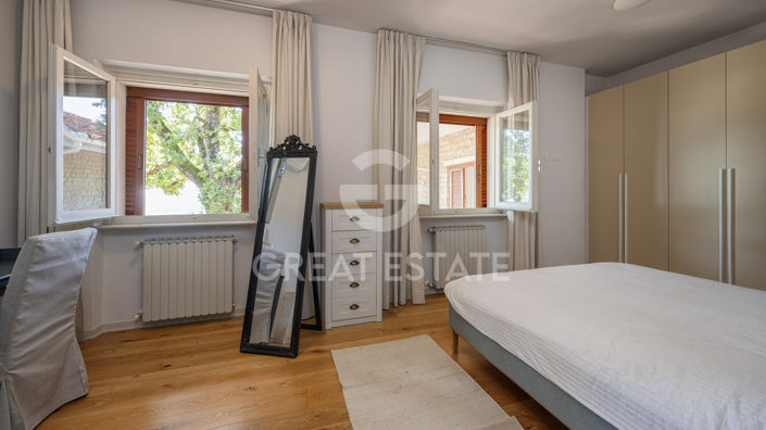 Image No.23-6 Bed Country House for sale