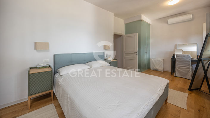 Image No.24-6 Bed Country House for sale