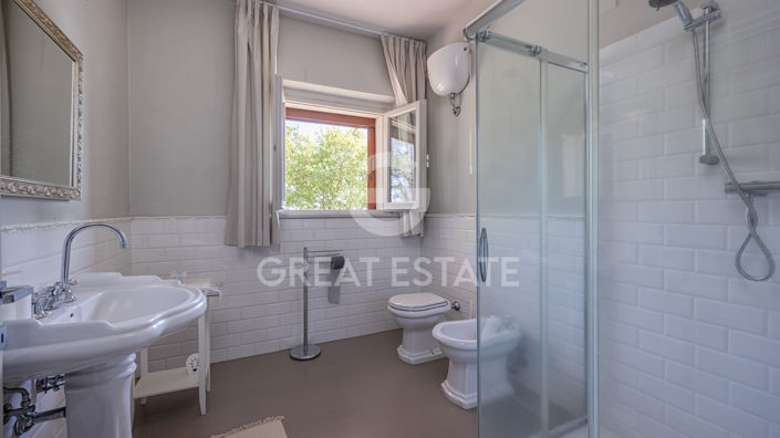 Image No.26-6 Bed Country House for sale